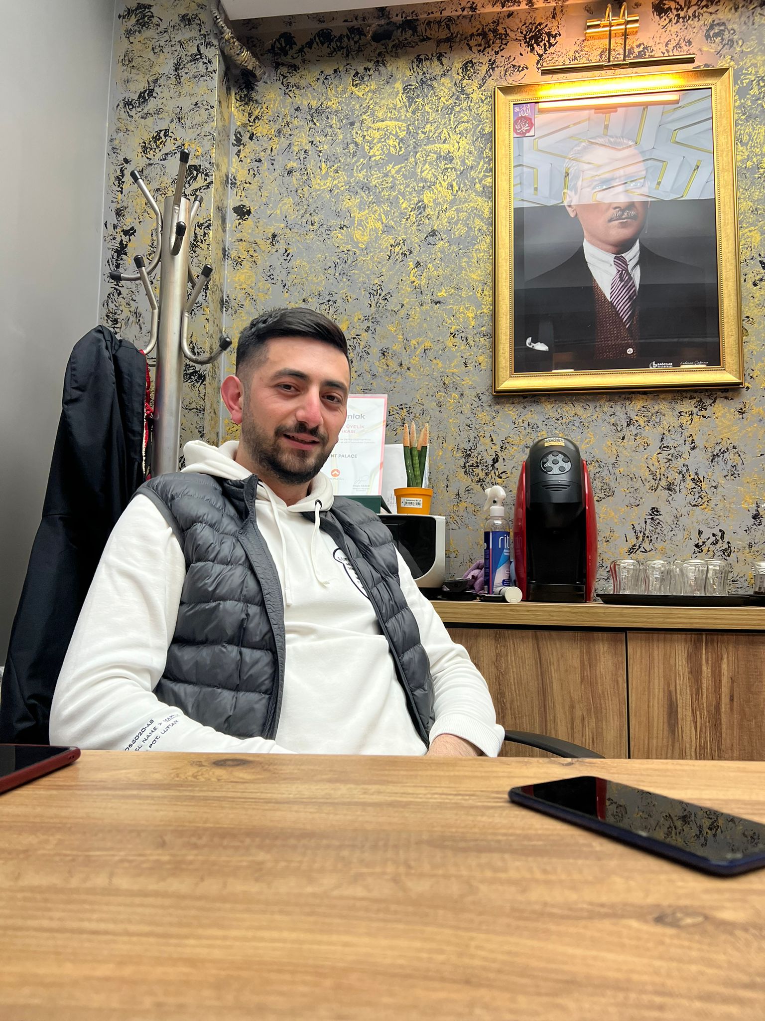 İZZET ALTINDAĞ